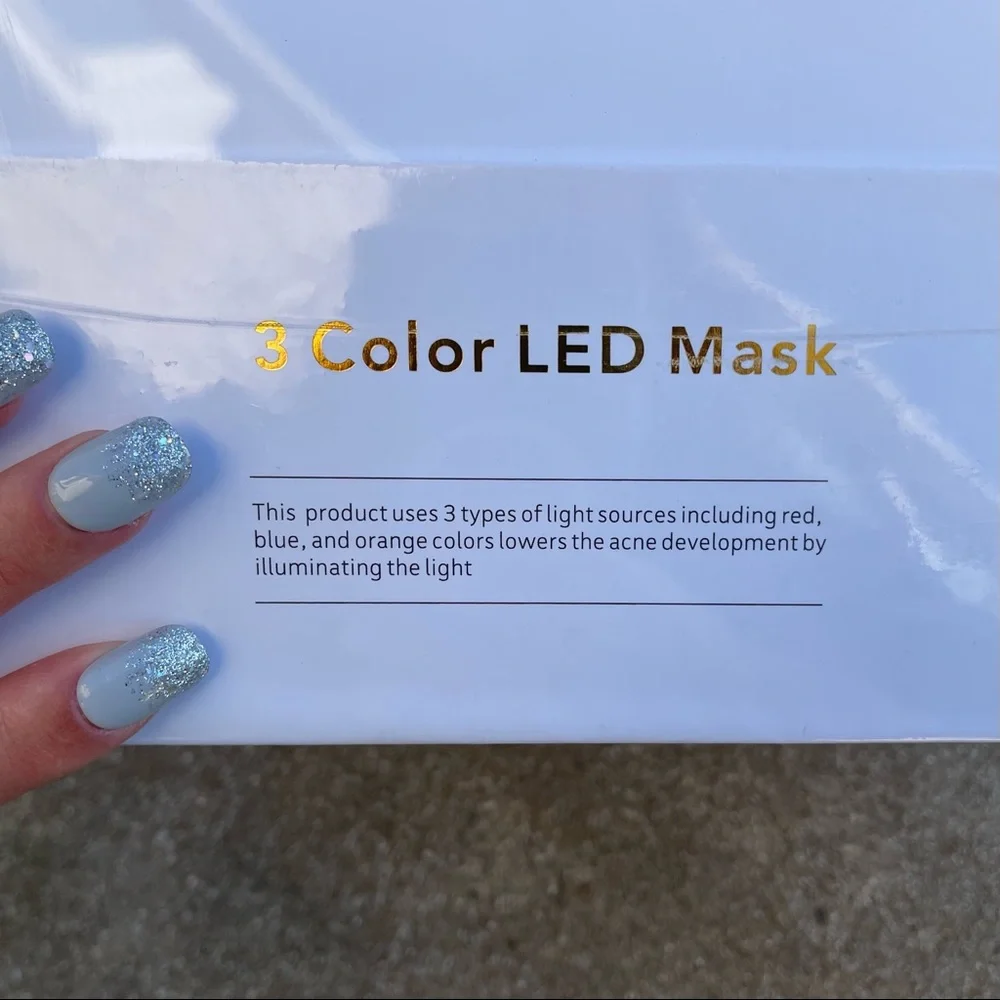 NEW 3-Color Light Facial Tool - Picture 10 of 12